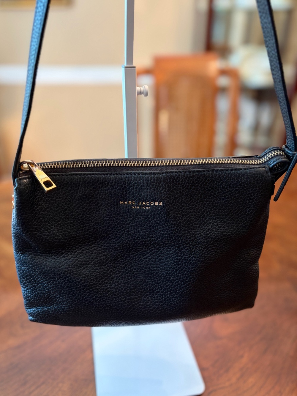 Marc Jacobs Black Pebbled Leather Crossbody with Gold Hardware EUC